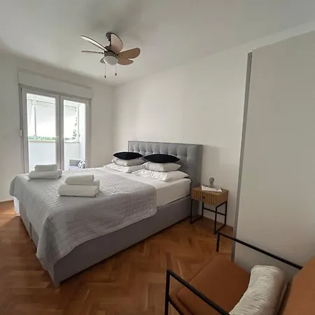 Laura Apartament
